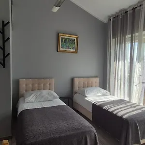 Privatunterkunft Sejf House
